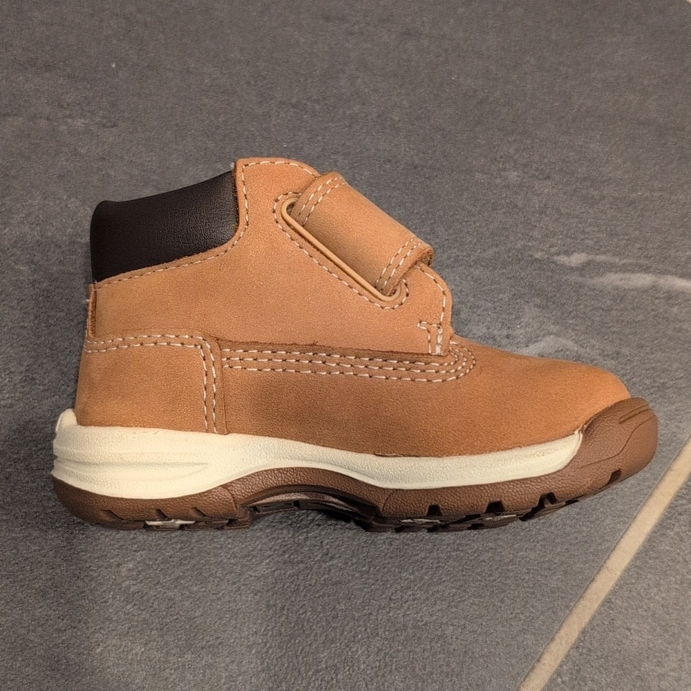 Timberland Size 4 Toddler Brown Strap Boots (Nearly new) - Picture 5 of 9
